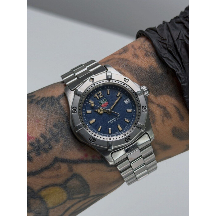 34mm • 2000s TAG Heuer 2000 Series Professional 200M Blue Dial Quartz Watch Only